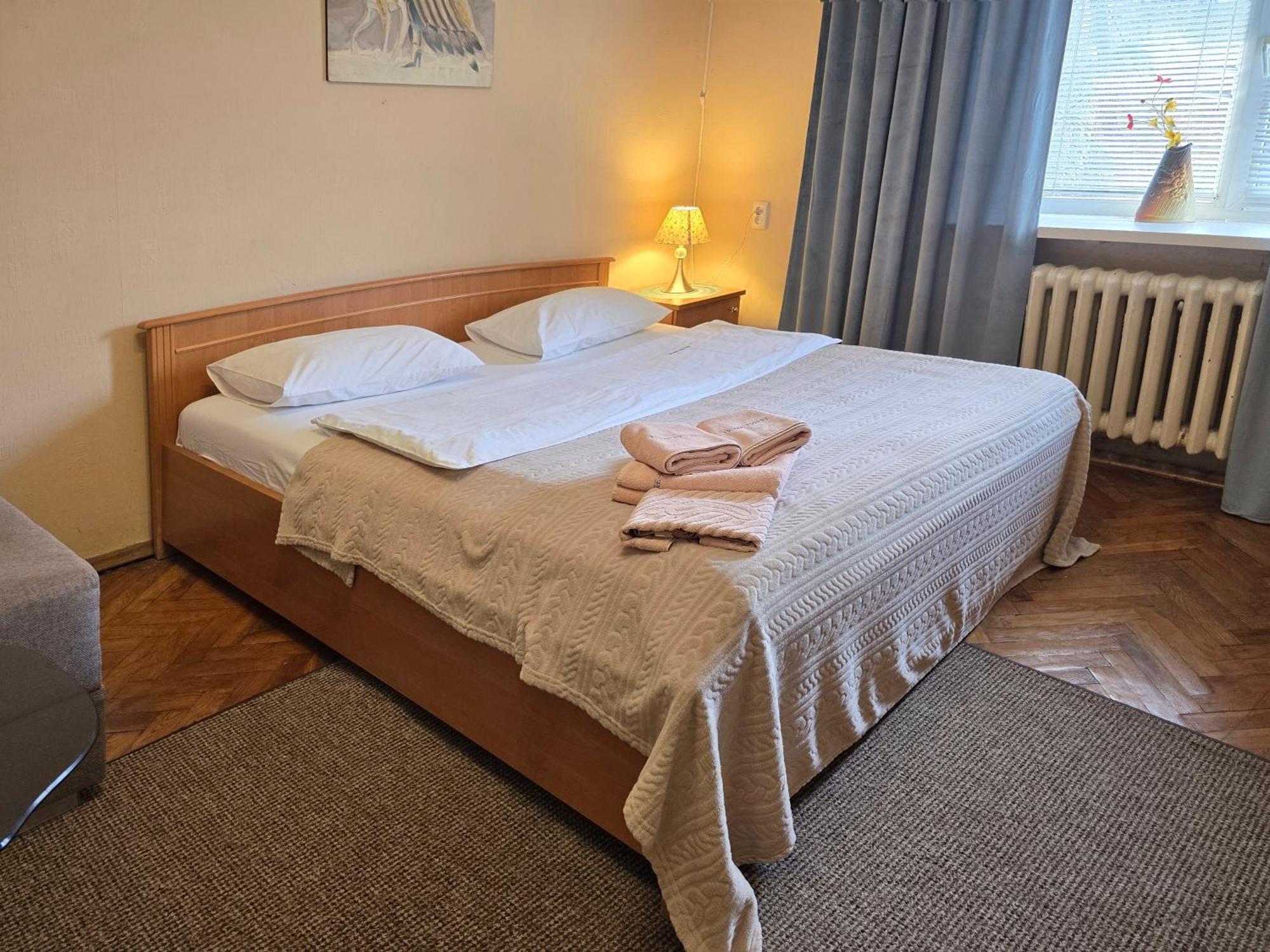 Home Hotel Apartments On Lva Tolstogo Κίεβο Εξωτερικό φωτογραφία
