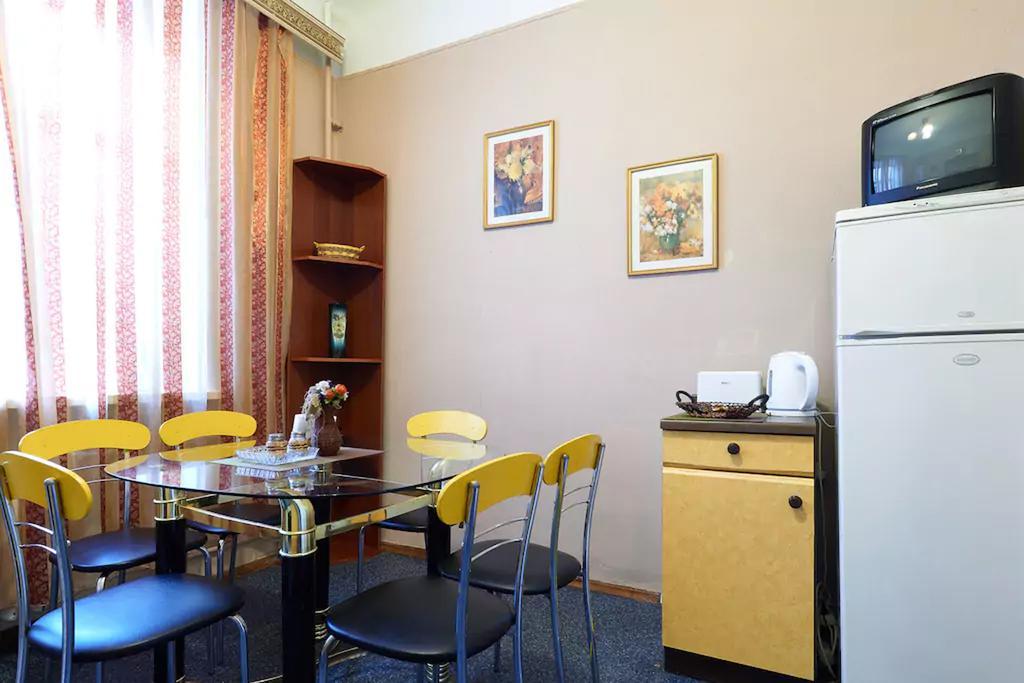 Home Hotel Apartments On Lva Tolstogo Κίεβο Εξωτερικό φωτογραφία