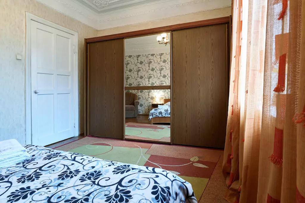 Home Hotel Apartments On Lva Tolstogo Κίεβο Εξωτερικό φωτογραφία