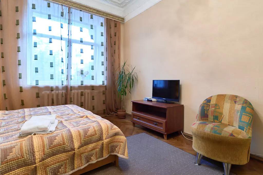 Home Hotel Apartments On Lva Tolstogo Κίεβο Εξωτερικό φωτογραφία